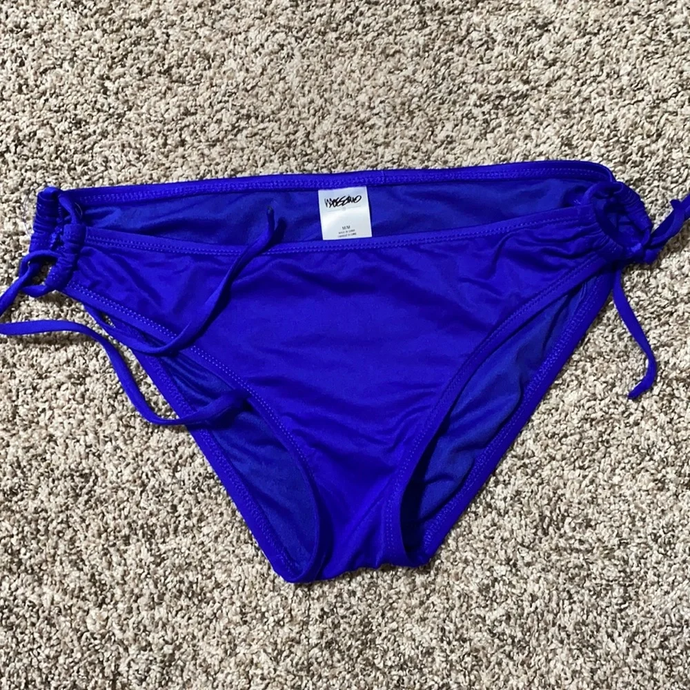 Mossimo swim bottom - Picture 1 of 1
